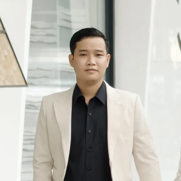 Thuan Le